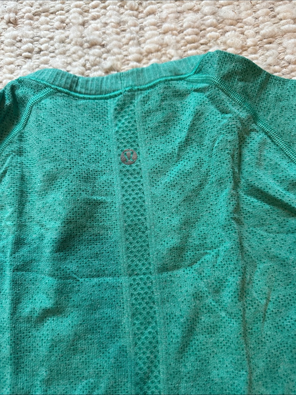 lululemon athletica Women's Short Sleeve Tee — Teal Green size 8 - Picture 3 of 3